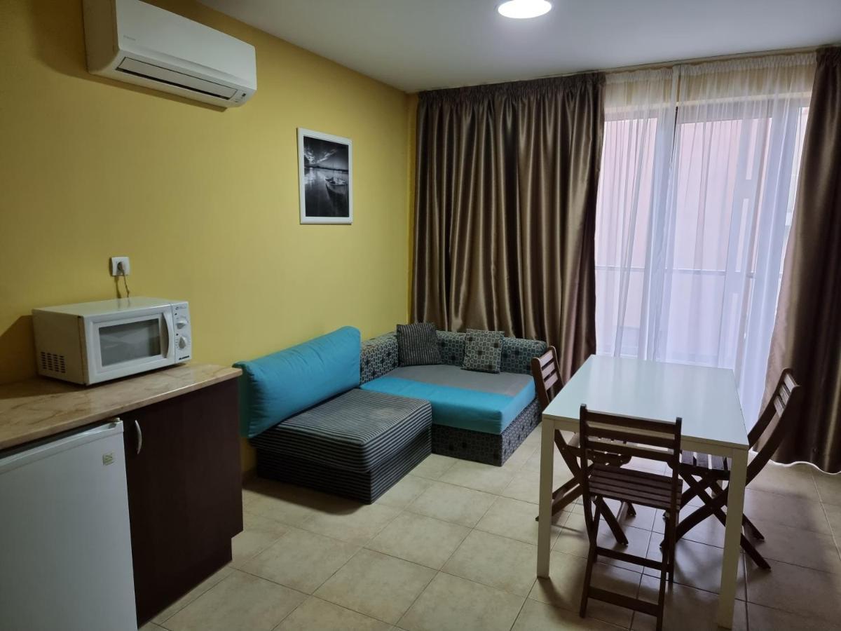Kiara Apartments Saints Constantine and Helena Екстер'єр фото
