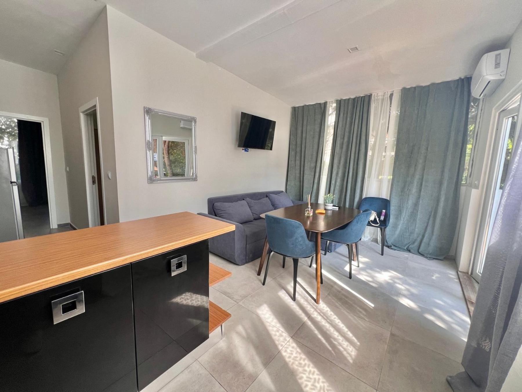 Kiara Apartments Saints Constantine and Helena Екстер'єр фото