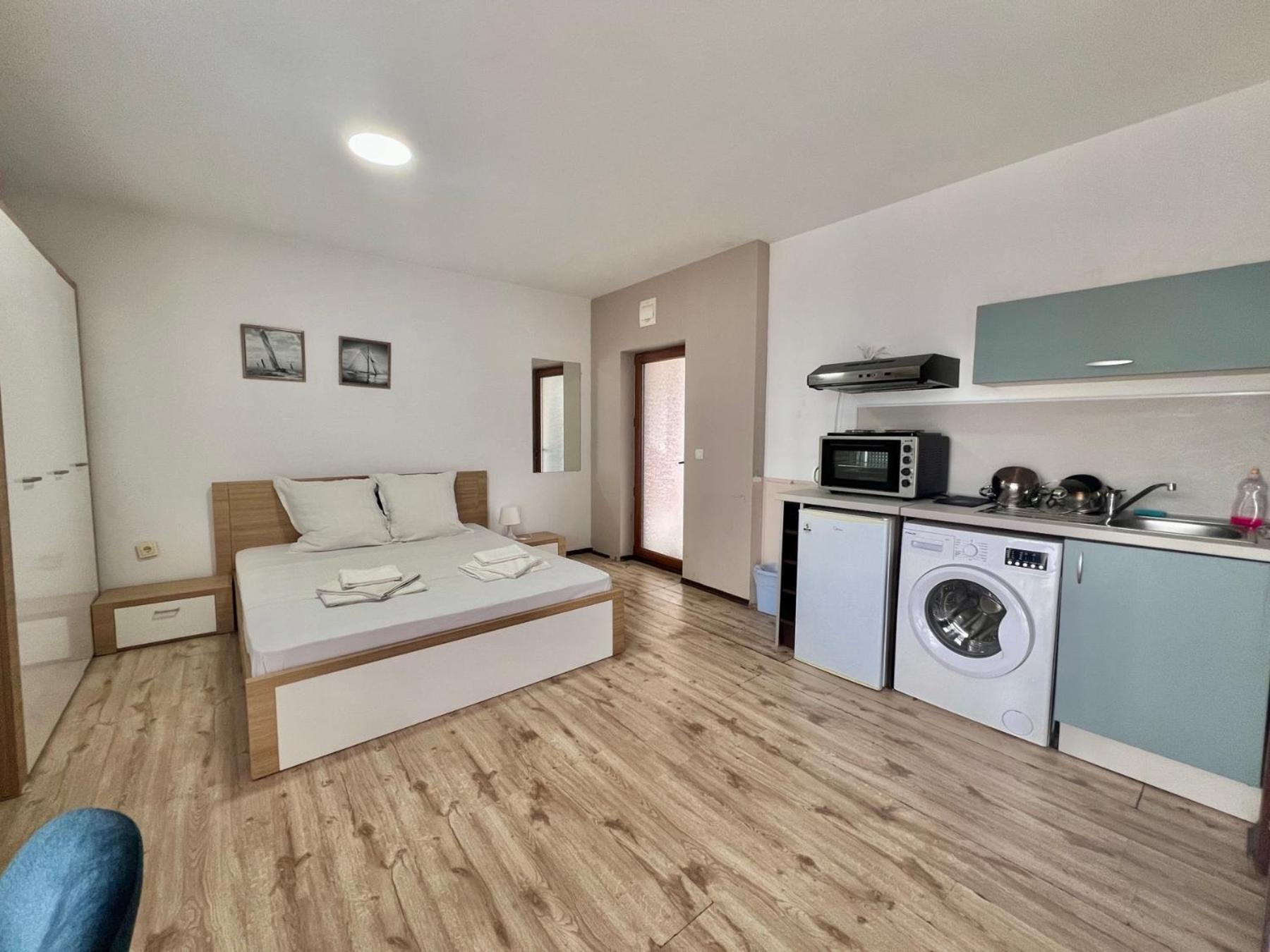 Kiara Apartments Saints Constantine and Helena Екстер'єр фото