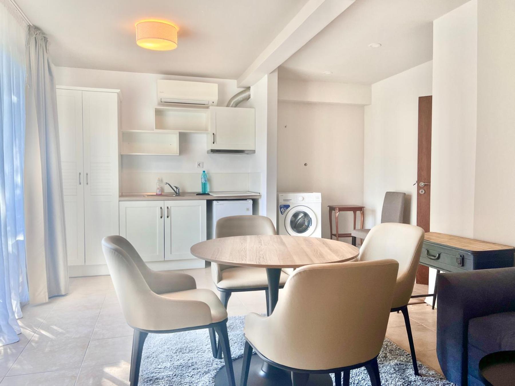 Kiara Apartments Saints Constantine and Helena Екстер'єр фото