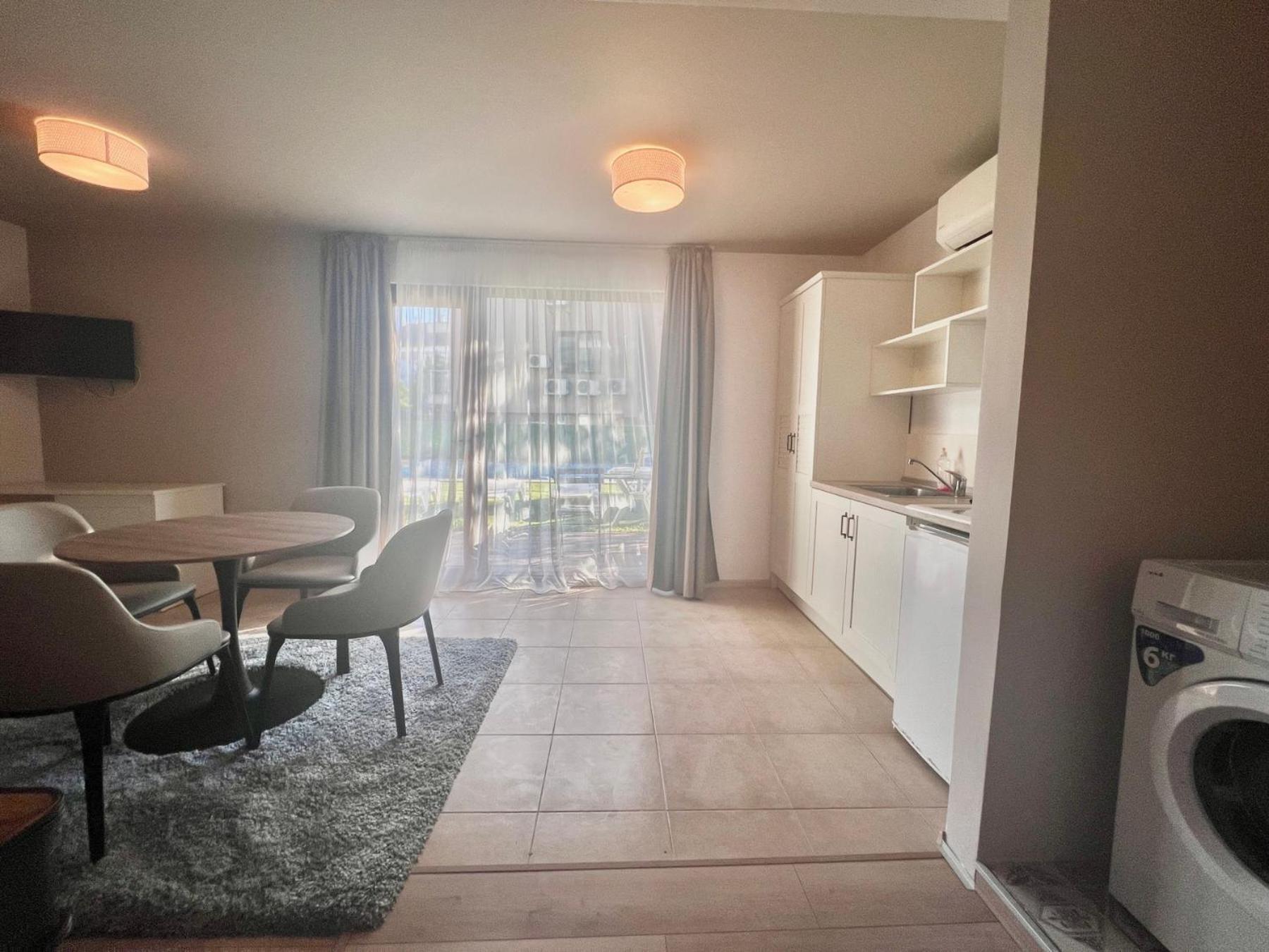Kiara Apartments Saints Constantine and Helena Екстер'єр фото