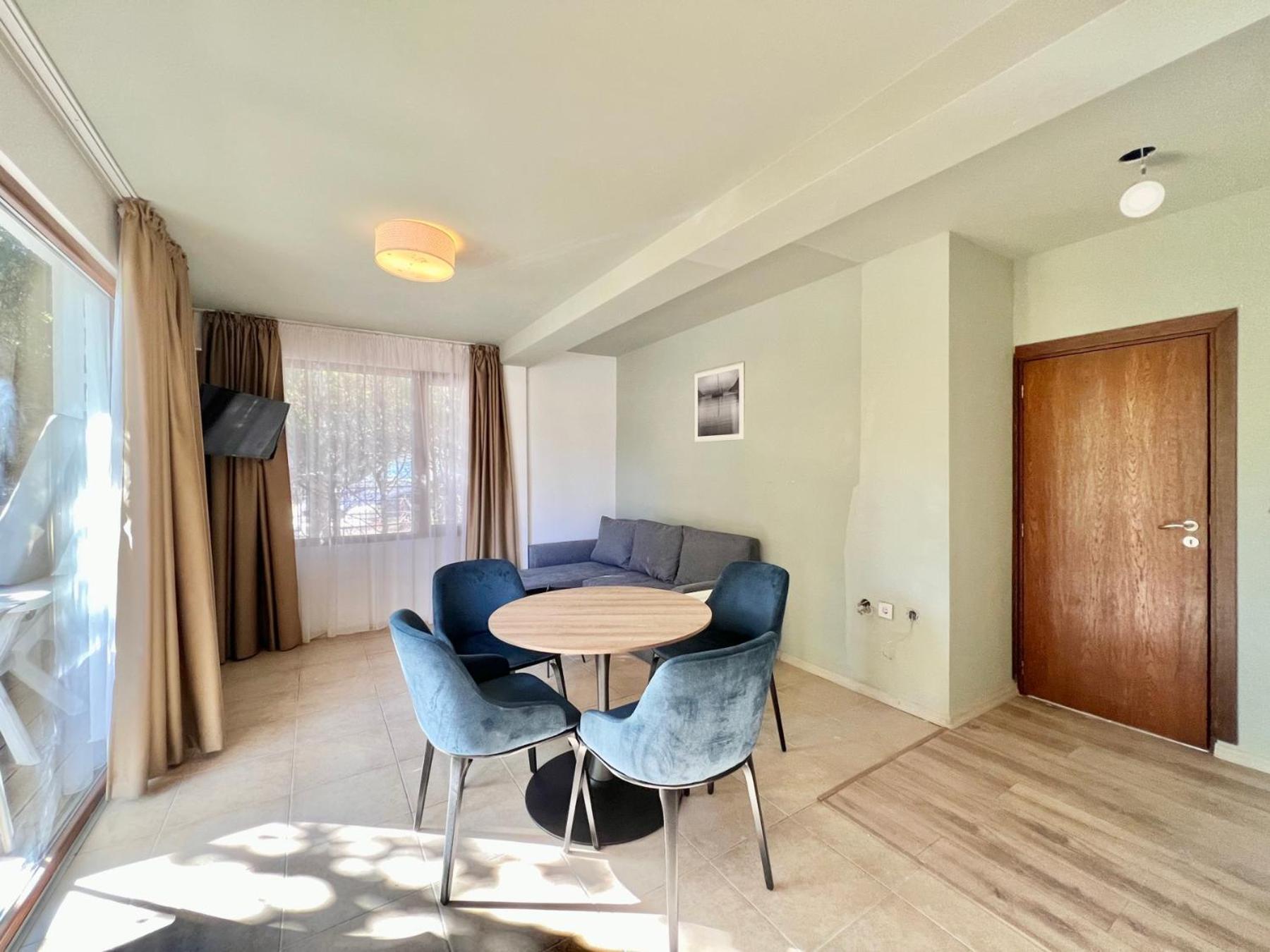 Kiara Apartments Saints Constantine and Helena Екстер'єр фото