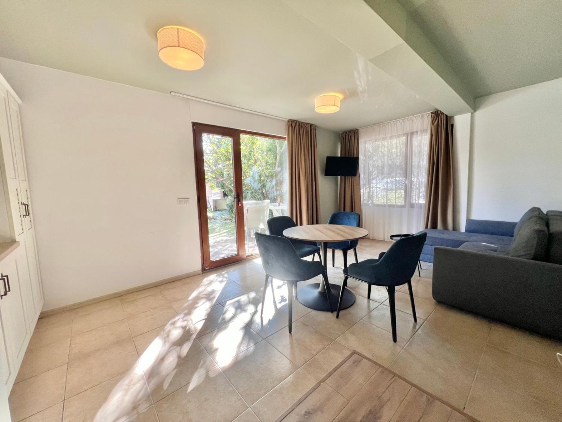 Kiara Apartments Saints Constantine and Helena Екстер'єр фото