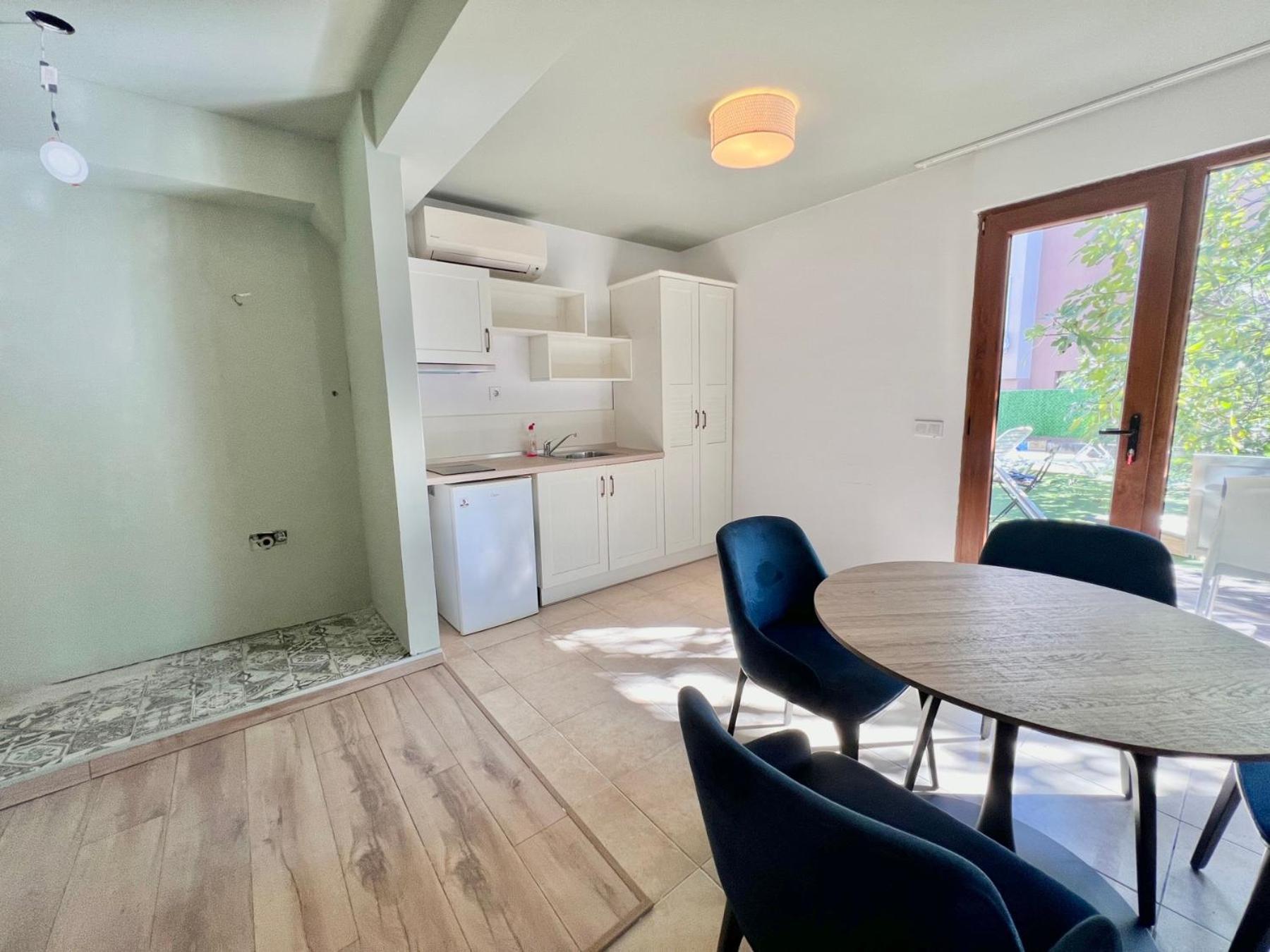Kiara Apartments Saints Constantine and Helena Екстер'єр фото